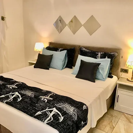 Charming View Old Town Ap, With Free Parking Διαμέρισμα *