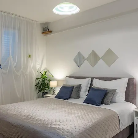 Apartment Charming View Old Town Ap, With Free Parking *